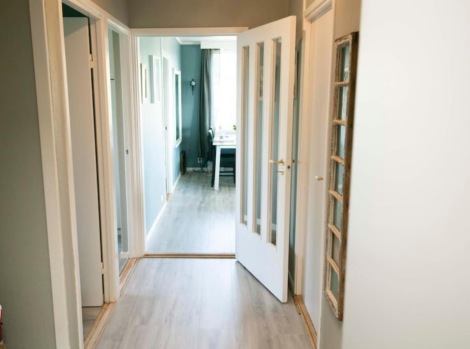5 Minutes To Downtown Arendal-Free Parking Exterior foto
